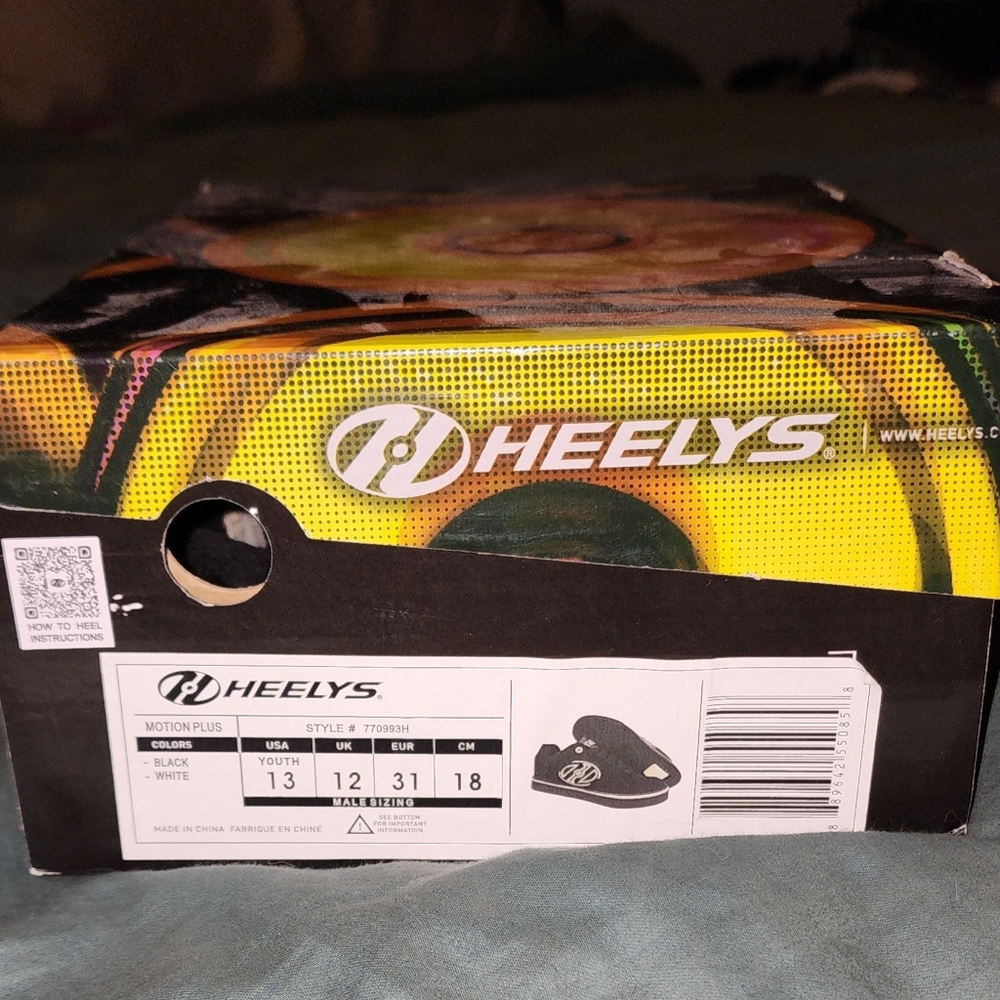 Heely's Youth Size 13